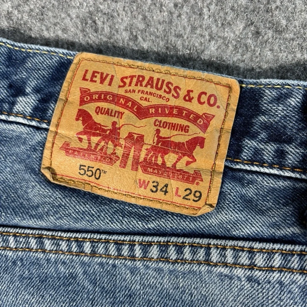 Levis tag size